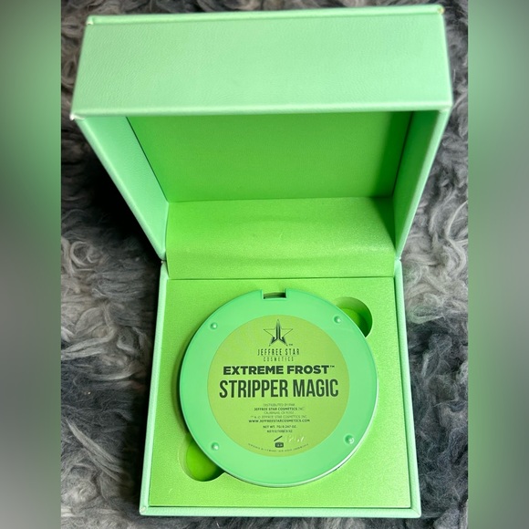 JEFFREE STAR COSMETICS Extreme Frost Highligter - Picture 8 of 15